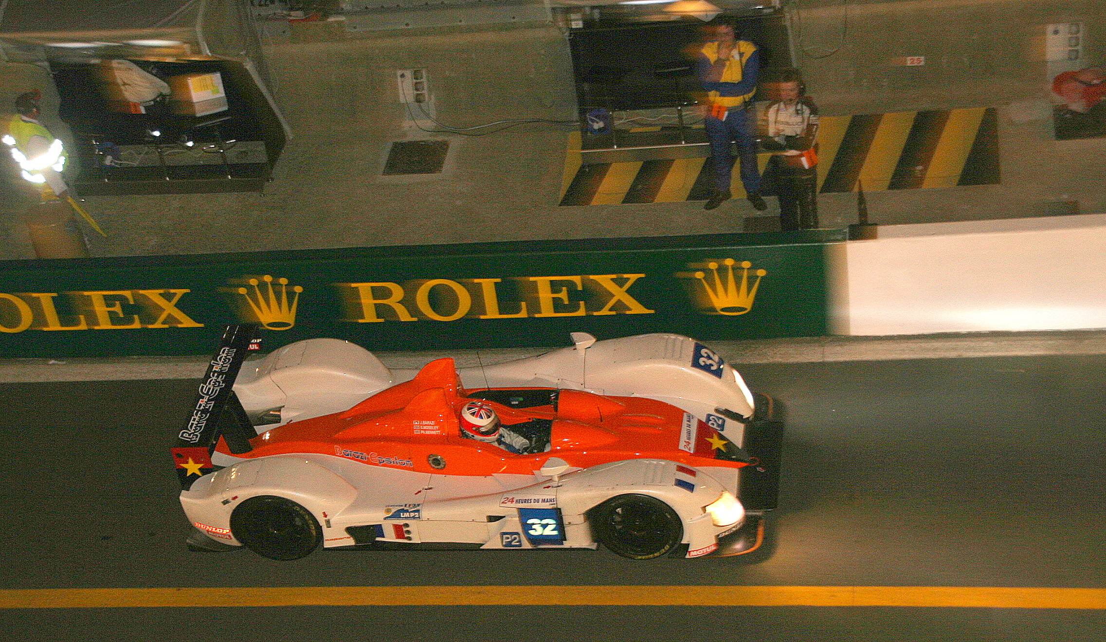 Zytek 07S - Juan Barazi, Stuart Moseley & Phil Bennett in the pit lane at the 2009 Le Mans (55112747747).jpg