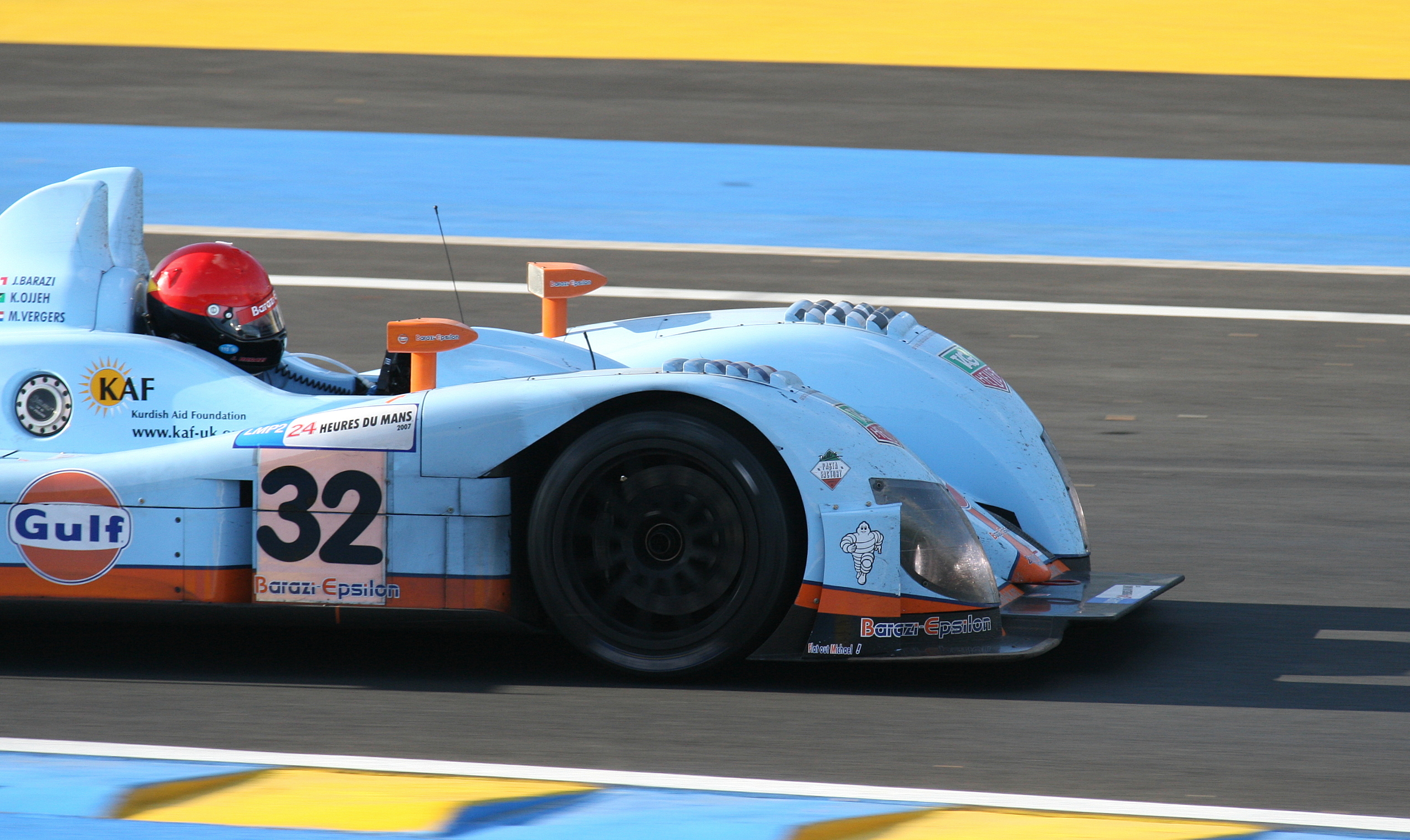 Zytek 07S-2 - Juan Barazi, Michael Vergers & Karim Ojjeh at Tertre Rouge at the 2007 Le Mans (55033573241).jpg